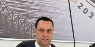 Vereador solicita serviços de infraestrutura e iluminação pública em Araruama